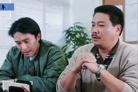 周星驰吴孟达这对活宝太有趣了，星爷变身交警的时候笑喷了#星爷