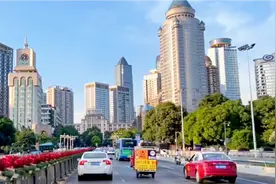 不敢相信贵州第一大城贵阳竟然是这幅模样看看这城建属于几线水平视频封面