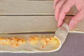 如果你家里有面粉和土豆！一定要试试这种做法，简单又好吃