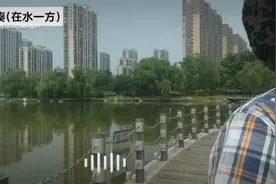 热爱生活，八旬老人吹奏(在水一方)视频封面