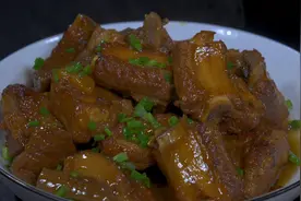 这才是红烧排骨的家常做法，步骤详细，软烂脱骨，好吃到光盘视频封面