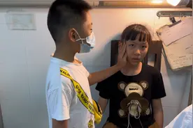 一根鱼刺引发的痛苦喉镜检查，姐姐不小心卡了鱼刺，紧张的直冒汗视频封面
