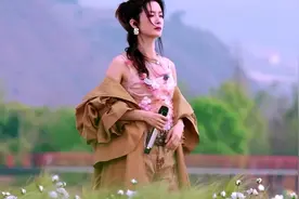 李晟和VaVa的舞台《茶花开了 该回家了》#乘风2025