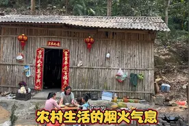 丑爸爸吩咐孩子们挖沙回来备用，结果老大老二都说要留在学校！视频封面