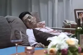一见不钟情：丈夫睡在前妻家，妻子淡定带他回家，第二天直接离婚视频封面