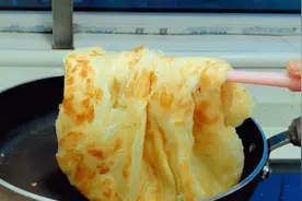 放3天都不硬的东北筋饼，公开面食店烙饼技巧，又薄又软层层分离