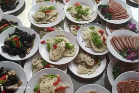 邻居娶媳妇了！视频封面