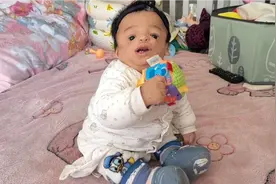 吉祥好像会跟妈妈有互动了，换尿不湿时好像吉祥骂人了，太可爱了视频封面