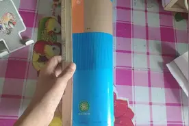 猜猜这是几年级的数学书，答案应该会在下期视频公布，为我投票视频封面