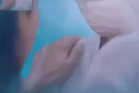 才第一次见面，男主就吻了女主视频封面