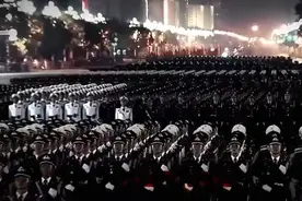 帝国军魂-法新社的拍照技术牛