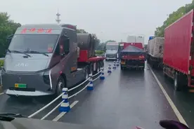 新能源货车已经上路了，货运行业越来难做了！视频封面