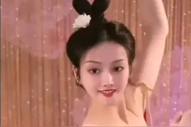 无怨无悔爱你这一生，如果我们还能再相逢，我不会错过你的深情。视频封面