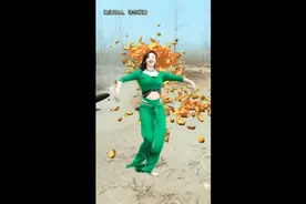 剪映，轻而易剪577,替换照片#一键生成AI写真集 #玩法 https://lv