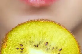 【沉浸式咀嚼音】emoji吃播今日吃水果🥝🍊🍇🍌🥝💖💜✨视频封面