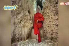 女子赤脚进4.8亿年地下水晶宫晶花池，专家称污染难逆，本人回应视频封面