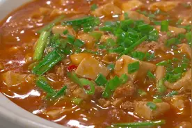 五星大厨教你如何做出香气四溢的肉沫豆腐，诀窍全在这，太下饭了视频封面