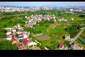 央视深入景德镇市竟成镇基层采访农民！