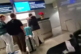 没想到在旧金山机场安检时，带的一盒美元硬币遇到了些许麻烦视频封面