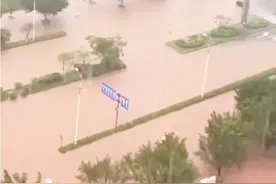 #这场雨下得太大了#玉林市玉州区好地方积水似海了#但愿人平安