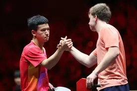 恭喜！向鹏4-3险胜奥运亚军莫雷加德晋级四强，国乒包揽冠亚军视频封面