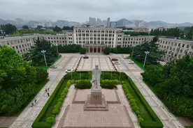 无人机首飞，大疆air3航拍大连理工大学主席像。视频封面