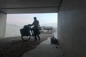 向往自由自在的生活，用了一种比较省钱的方式出来玩