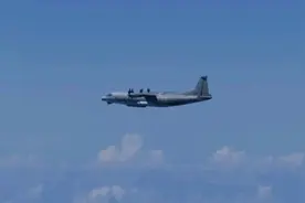 抗议无效，中国军机进入日本领空，网友：其实我们有权在日本驻军