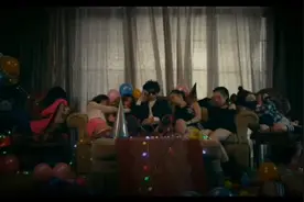 庞麦郎成名作《我的滑板鞋》原版MV，堪称2016年洗脑神曲。视频封面