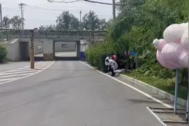 2025昌平国际公路自行车挑战赛，我家门口成为了连环事故现场！视频封面