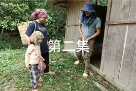 阿宝被收养，但和“妈妈”被赶出家门