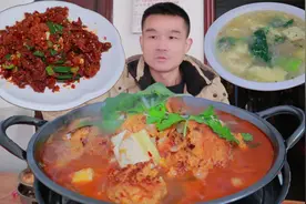 在湖北监利农村的苍蝇馆子，挑战100块吃惊喜餐 ，看看能吃到啥？视频封面