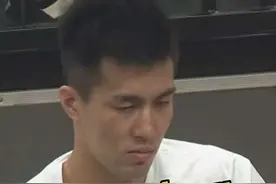 郭艾伦场上场下都是活宝，替补席上演“技能觉醒”#辽宁男篮 #郭艾伦 #郭艾伦搞笑视频 #爆笑名场面 #没活硬整视频封面