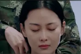 感觉 #张馨予自从嫁给 #何捷以后，整个人都变得非常的大气，不愧被叫做军嫂！ #张馨予何捷