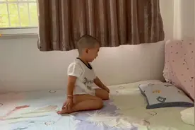 #两岁有多可怕 普通的下午普通的睡个觉要折腾多久视频封面