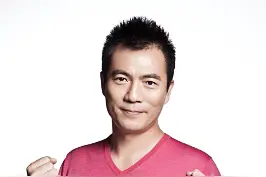 #国足世预赛 #黄健翔聊足球 今晚我们一起关注国足世预赛，为中国队加油！视频封面