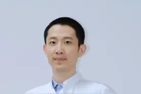 荔枝一次食用过多，可能导致严重低血糖！尤其是孩子，家长一定要控制好量！ #医学科普知识  #荔枝  #荔枝病 视频封面