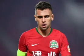 中场大师！35岁伊沃中超3次过人太强悍！现在归化还来得及吗？视频封面