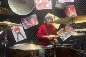 亲爱的朋们们2022年新年快乐！架子鼓演奏(财神到)视频封面