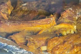 自己动手最能体现“人间烟火气”，最抚凡人心。带你一起制作烤箱版烤羊排#万人说新疆 #烤肉腌料