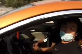 #衢州 一男子打着石膏还开车！给交警蜀黍都气笑了，网友：竟然还知道穿鞋！（来源：衢州公安交警）#安全出行 视频封面