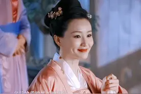 “她的家族给足了她自信张扬的底气。”#知否 #父母的爱 #自信最美视频封面