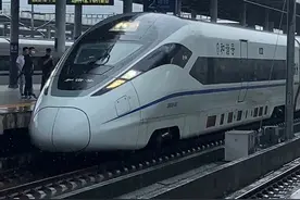 2021年1月29日，法国阿尔斯通正式完成加拿大庞巴迪轨道业务收购，从此再无庞巴迪，CRH380D也成了庞巴迪绝唱。#庞巴迪 #和谐号 #高铁 #铁路 #中国铁路 @抖音短视频视频封面