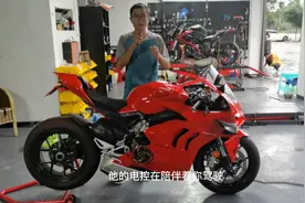 摩托车界法拉利！当代最美神车杜卡迪V4简介#杜卡迪视频封面