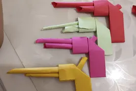 不用胶水！不用剪刀！只需要一张A4纸，徒手做小男孩的折纸手枪