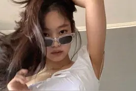 #jennie金智妮 大秀腰线，这身材谁看了能不酸！视频封面