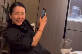 在东京的海底捞、喝顿小酒是什么体验……#日本生活 #日本女生 #小酒馆 #海底捞 #清酒视频封面