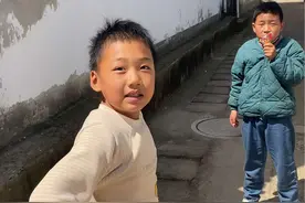 小梓瀚跳绳这么厉害吗？#童年回忆 #蚊子守村人 #我的乡村生活 #熊孩子 #人类幼崽迷惑行为大赏