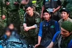 哥伦比亚一飞机坠机，机上成人全部遇难后，13岁女孩带3弟妹丛林极限生存40天。视频封面
