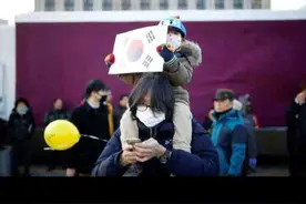 韩国政府拟将单身家庭、非婚同居等纳入新的家庭类型。#韩国 @抖音短视频视频封面